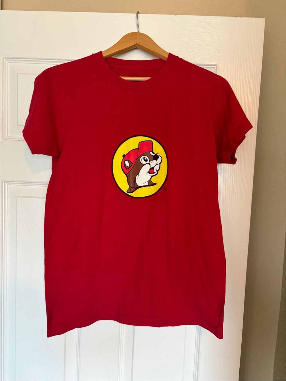 Buc-ee’s Beaver Logo T-Shirt Size Small Graphic Tee Red Casual E6